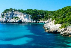 Hyrbil & biluthyrning på Menorca