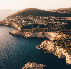 Hyrbil & biluthyrning på Ibiza