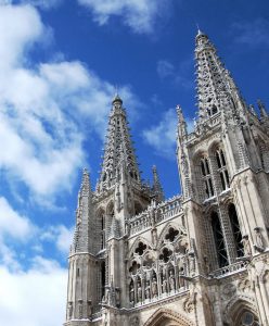 Biluthyrning & hyrbil Burgos Villafria flygplats